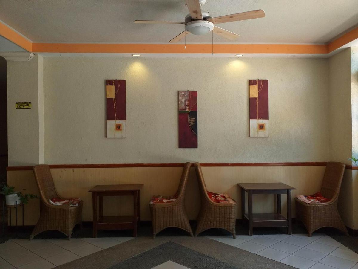 Mactan Airport Hilltop Hotel 麦克坦 外观 照片