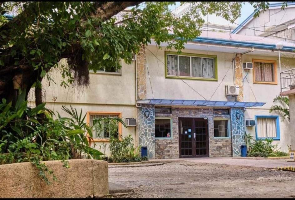 Mactan Airport Hilltop Hotel 麦克坦 外观 照片